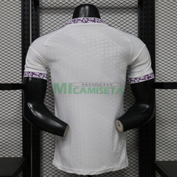 Camiseta Real Madrid 2026/2027 Edición Especial Blanco/Morado (EDICIÓN JUGADOR)