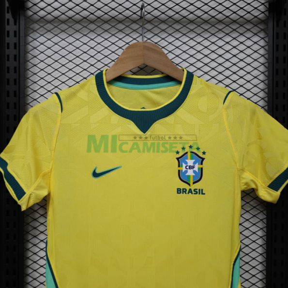 Camiseta Brasil Primera Equipación Mundial 2026 Amarillo Mujer (EDICIÓN JUGADOR)