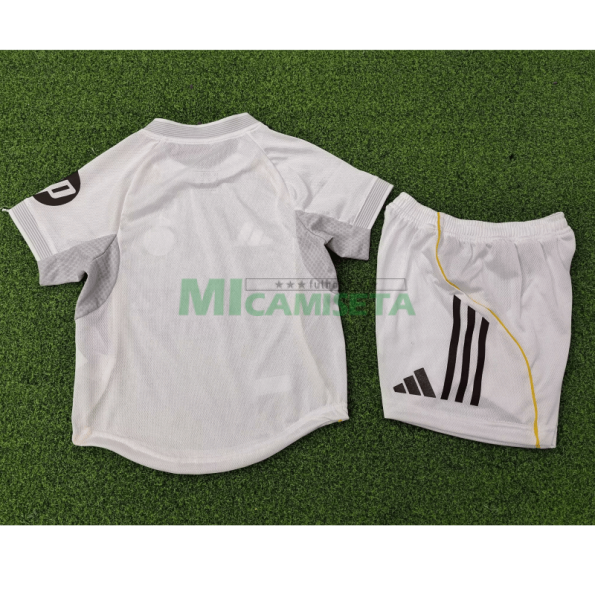 Camiseta Real Madrid Primera Equipación 2025/2026 Blanco Niño Kit (EDICIÓN JUGADOR)