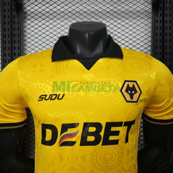 Camiseta Wolverhampton Wanderers Primera Equipación 2025/2026 Amarillo (EDICIÓN JUGADOR)