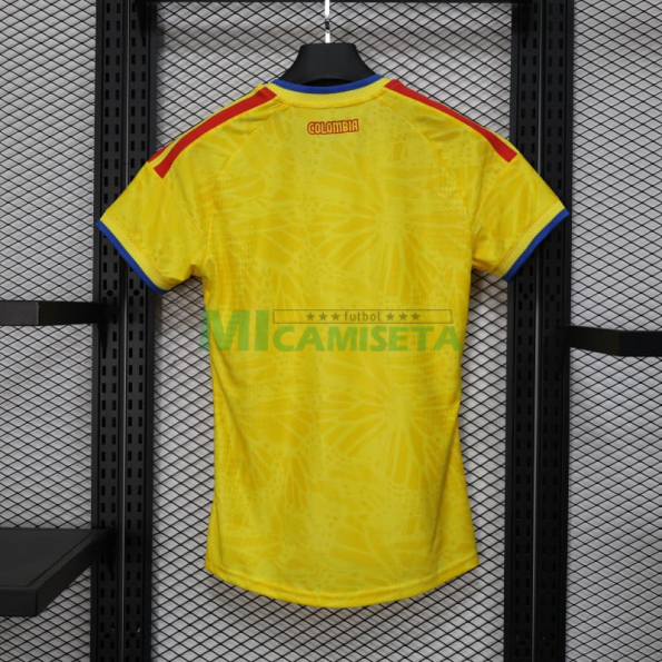 Camiseta Colombia Primera Equipación Mundial 2026 Amarillo Mujer (EDICIÓN JUGADOR)