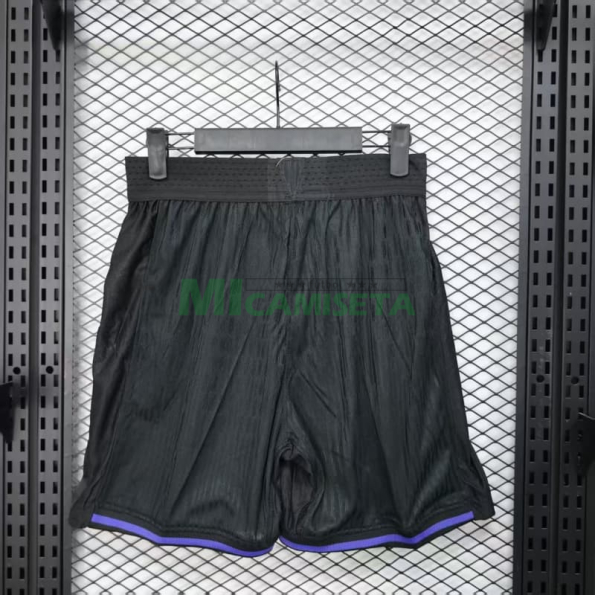 Pantalón Corto Barcelona x Kobe Bryant Pre-Match 2025/2026 Negro/Morado (EDICIÓN JUGADOR)