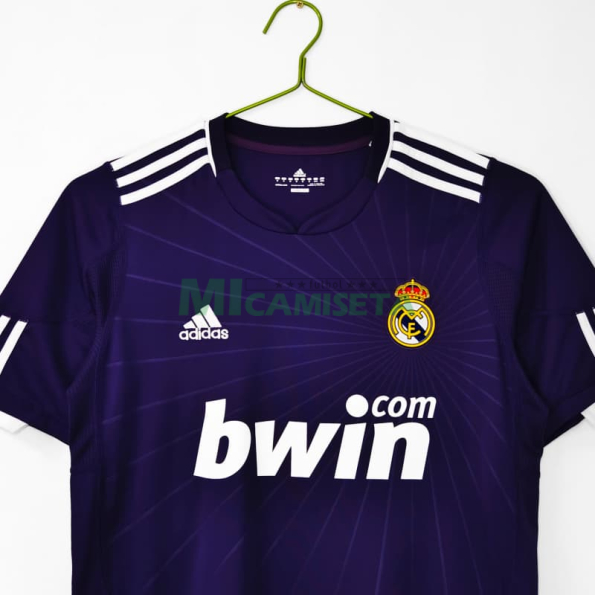 Camiseta Real Madrid Tercera Equipación Retro 2010/11 Morado