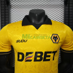 Camiseta Wolverhampton Wanderers Primera Equipación 2025/2026 Amarillo (EDICIÓN JUGADOR)