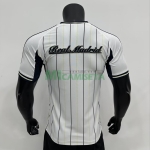 Camiseta Real Madrid 2025/2026 Baseball Shirt Blanco/Azul Marino (EDICIÓN JUGADOR)