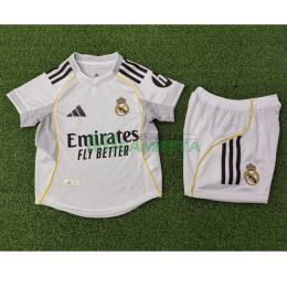 Camiseta Real Madrid Primera Equipación 2025/2026 Blanco Niño Kit con Parche HP (EDICIÓN JUGADOR)